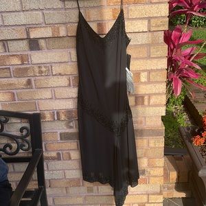 JKARA New York Dress V neck Spaghetti Traps